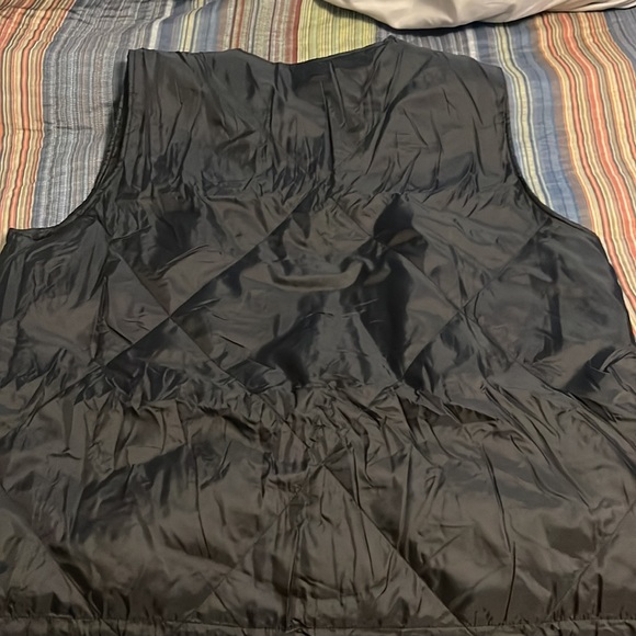 NEW Black Puffer Vest from Socialite Plus size - Picture 4 of 4